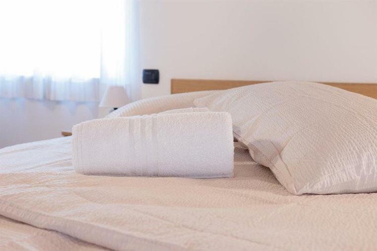Hotel Milano Tione di Trento Kültér fotó